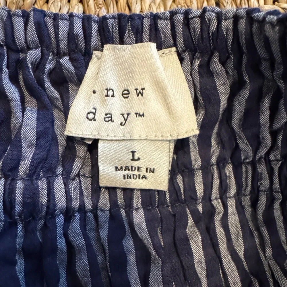 Elegant Navy Striped Women's Dress - Picture 7 of 9